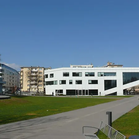 Baltic Rent - Plac Grunwaldzki 20 *